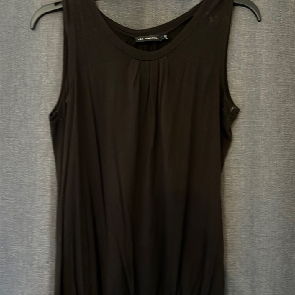 Sleeveless tank